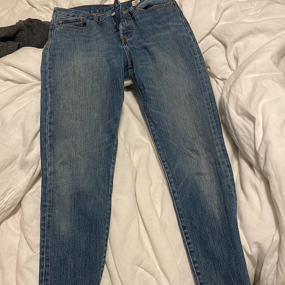 White Oak Levi’s - Picture 5 of 7
